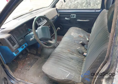 1989 Nissan D21 Short Bed из США, поврежденный, VIN 1N6ND11S7KC318034